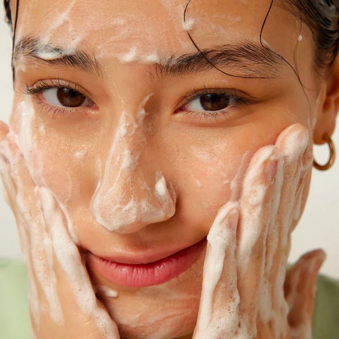 GREEN TEA & ENZYME MILKY FOAMING WASH [140ml]