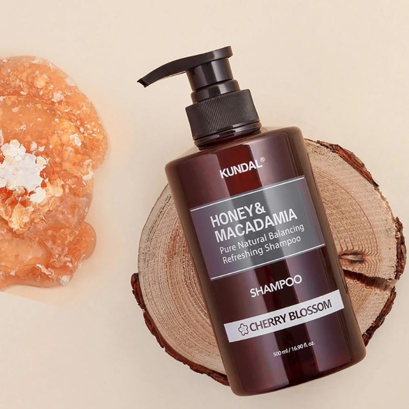 HONEY & MACADAMIA NATURE SHAMPOO [#WHITE MUSK] 500ml